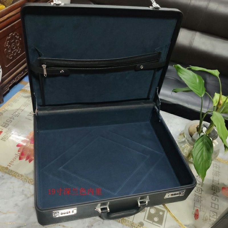 Valigetta Multifunzione Portat - Leather Work Laptop Bag recensione e prezzo