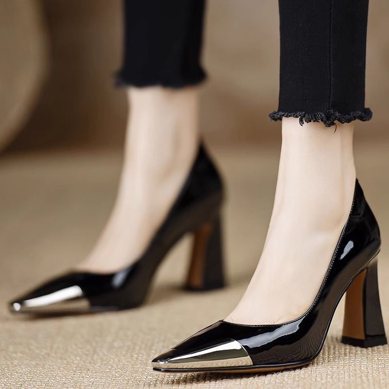FHC 2025 Nuovi tacchi alti con - Leather Work Outfit recensione e prezzo