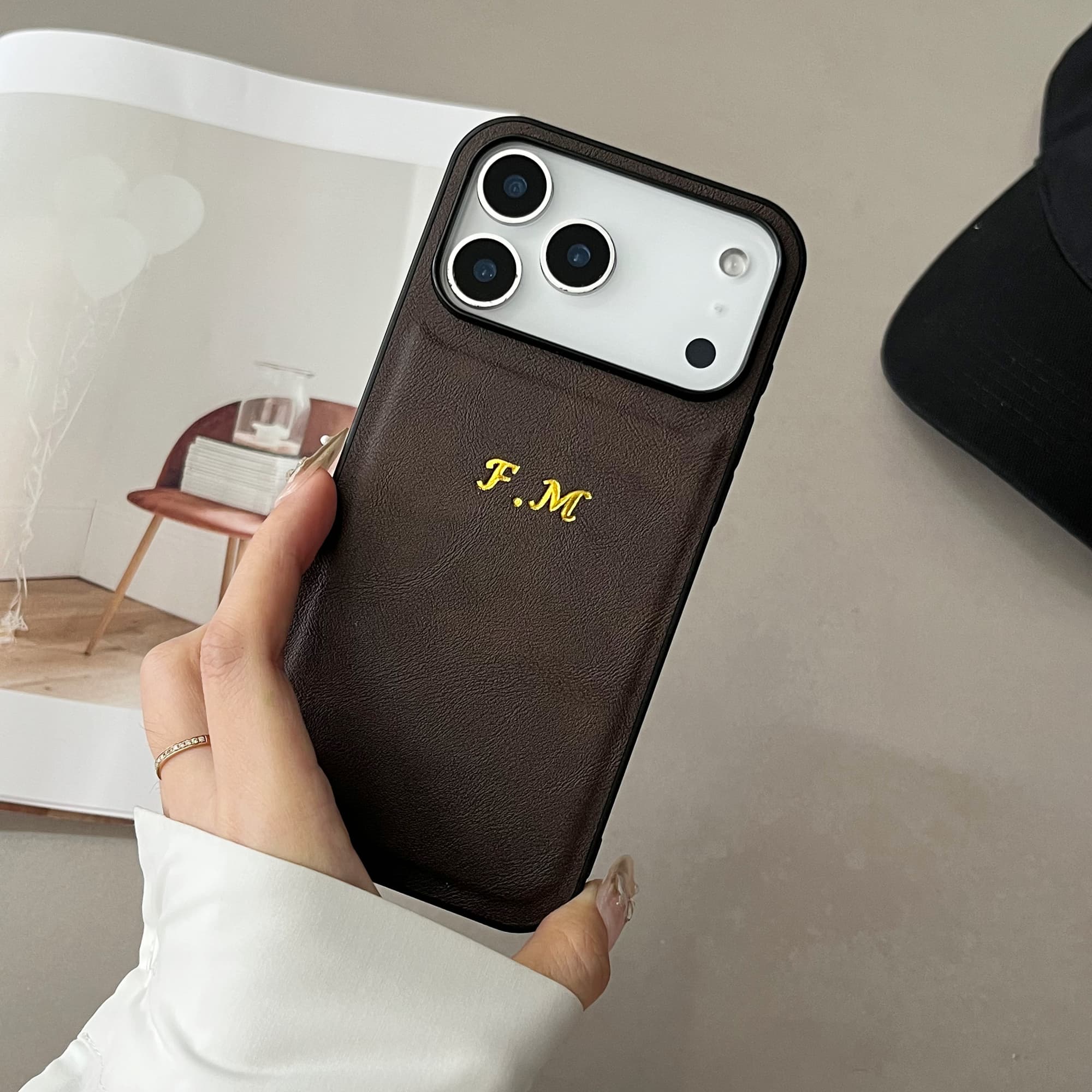 Custodia per telefono con stam - Leatherwork Embossing recensione e prezzo